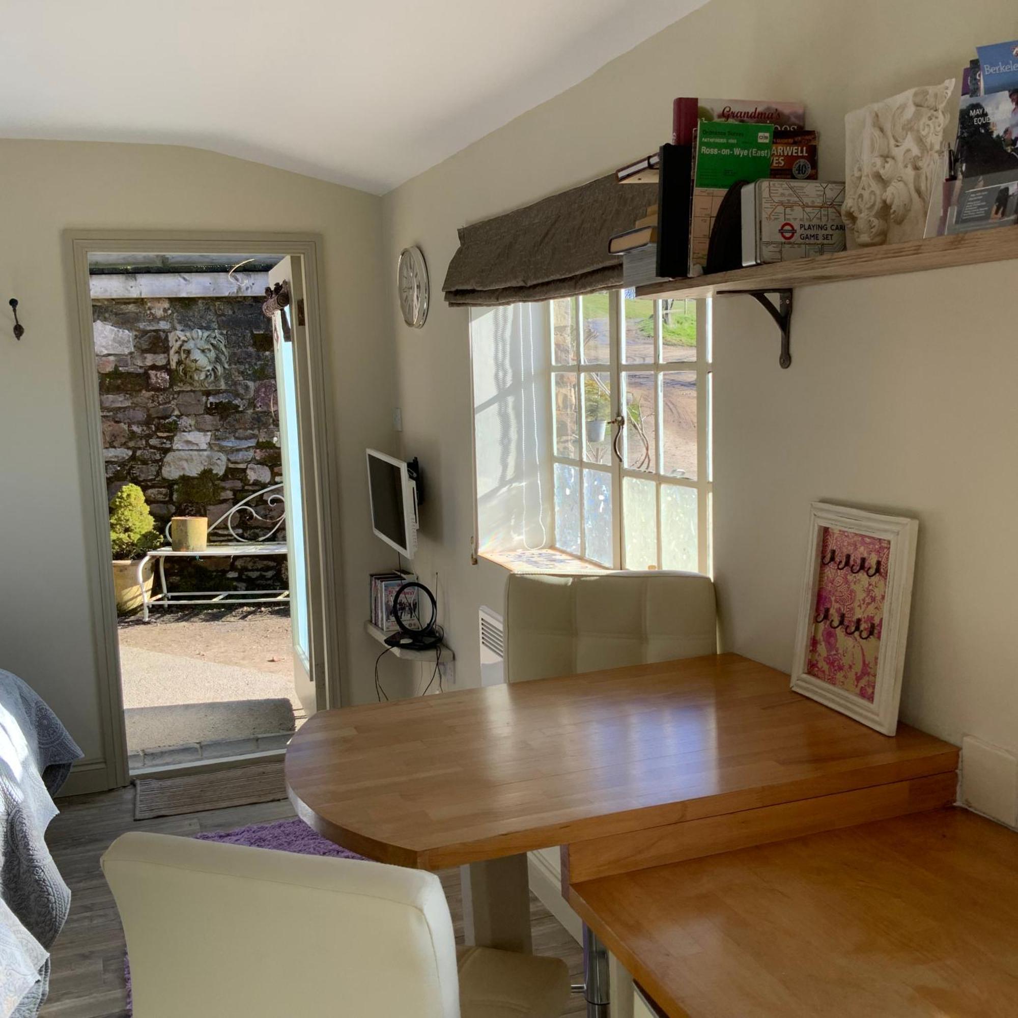 Lavender Chalet Gloucester